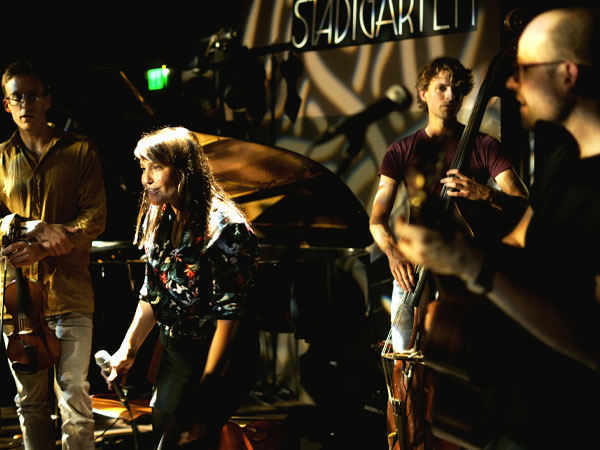 18:00 Hannah Köpf & Band